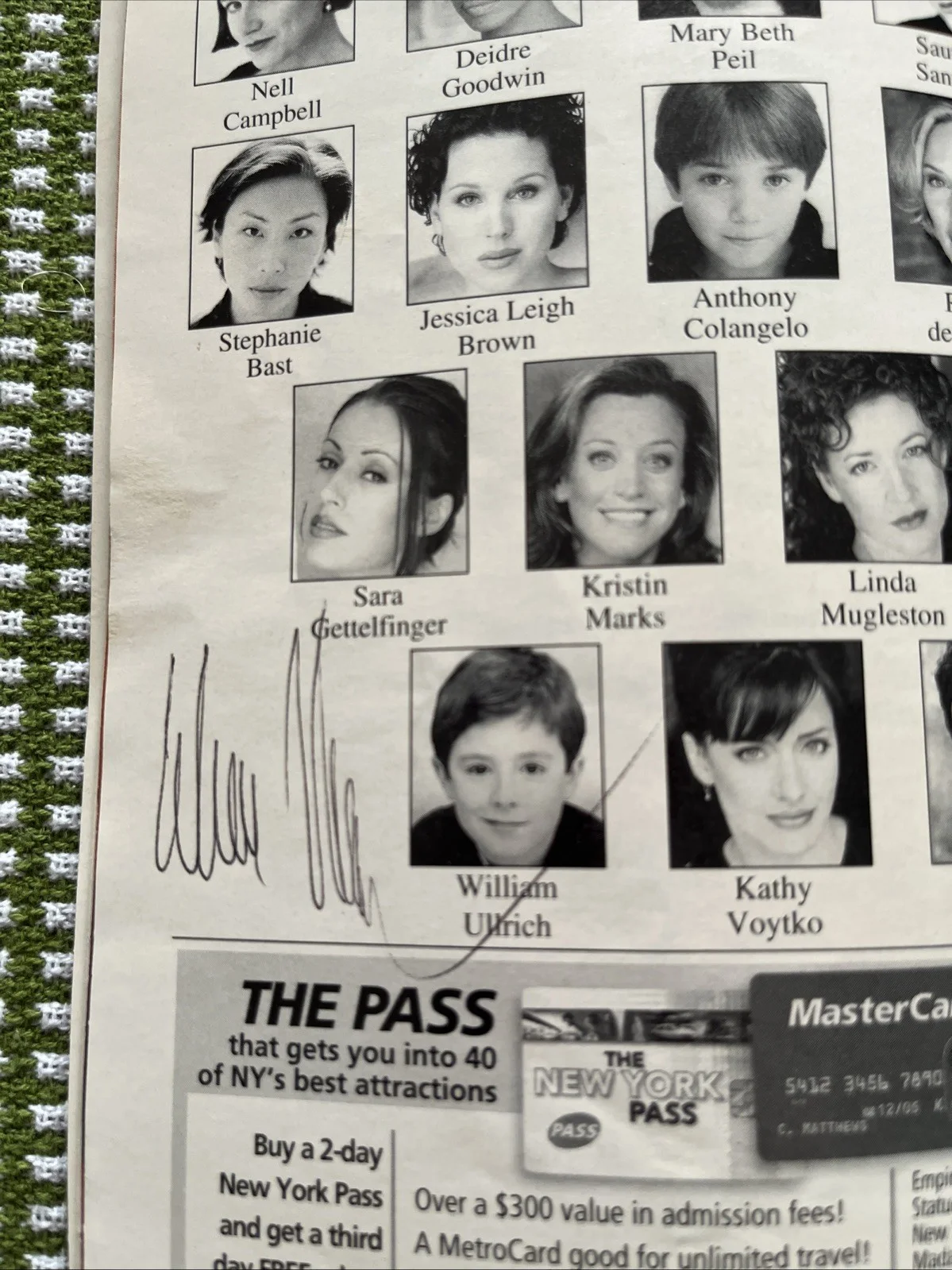 Antonio Banderas — Antonio Banderas & Chita Rivera Autographed nine The Musical Playbill + 2 More !, image 5
