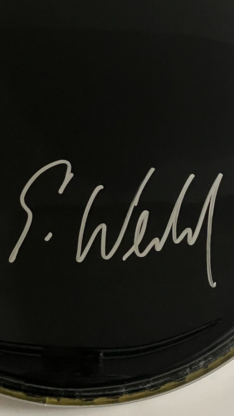 STONE TEMPLE PILOTS / SCOTT WEILAND SIGNED/AUTOGRAPHED DRUMHEAD WITH COA, image 2