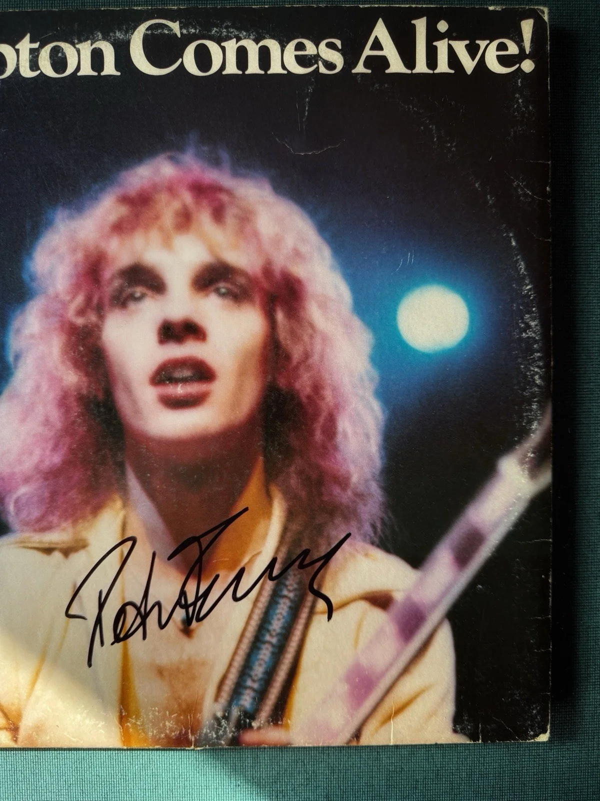 Peter Frampton Signed 1976 Copy Of Frampton Comes Alive & Unused Concert Ticket, изображение 3