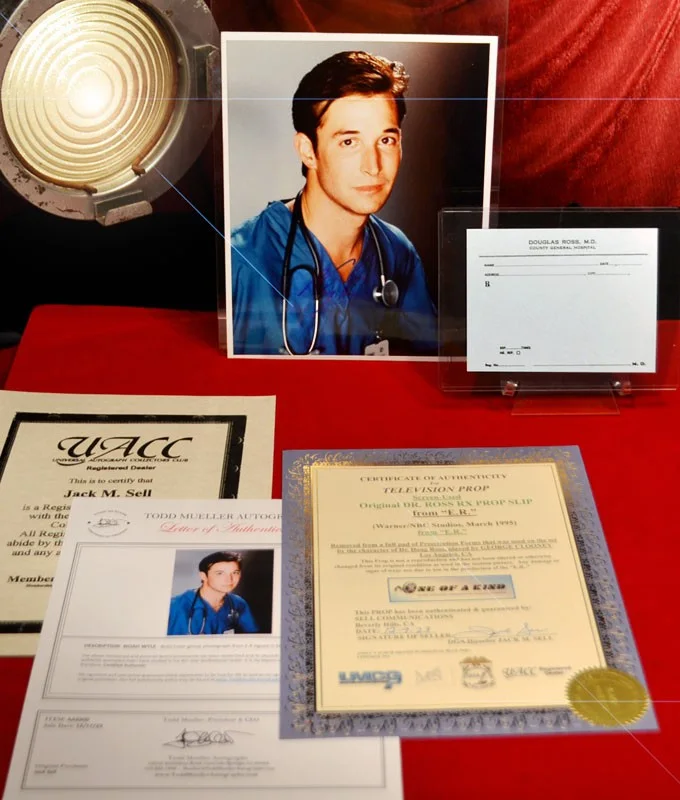 NOAH WYLE E.R. Signed AUTOGRAPH Pix with DR. ROSS Prop er RX COA, PITT tv show!, изображение 5
