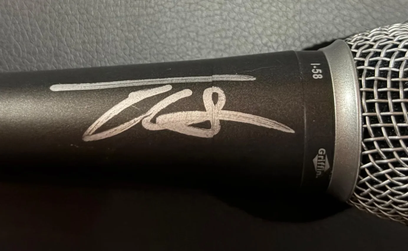 Flo Rida — FLO RIDA SIGNED AUTOGRAPHED MICROPHONE 2 LIVE CREW MAIL ON SUNDAY JSA COA, image 2