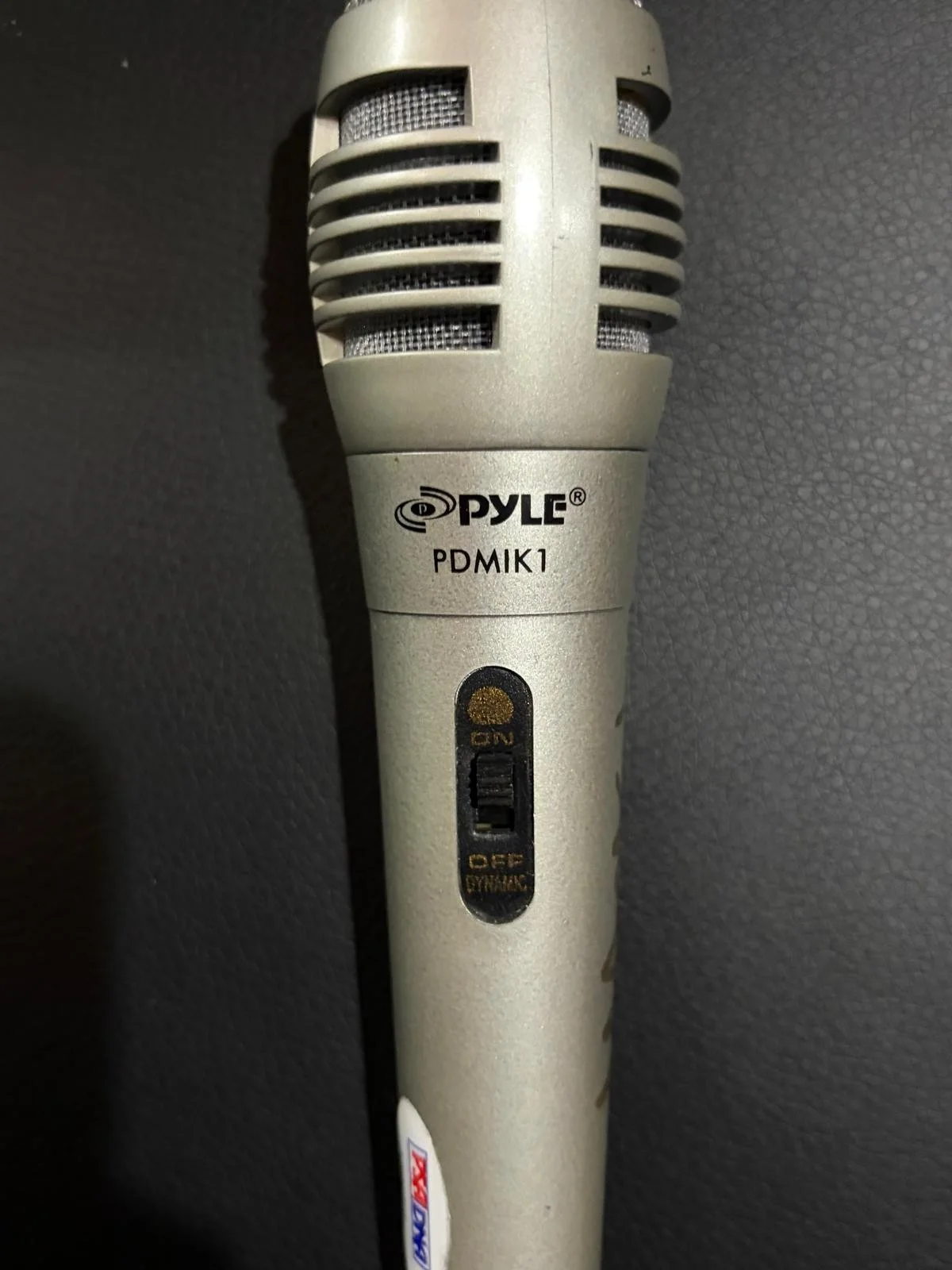 MACKLEMORE, RYAN LEWIS — MACKLEMORE & RYAN LEWIS X2 SIGNED AUTOGRAPHED MICROPHONE THRIFT SHOP HIP HOP PSA, image 3