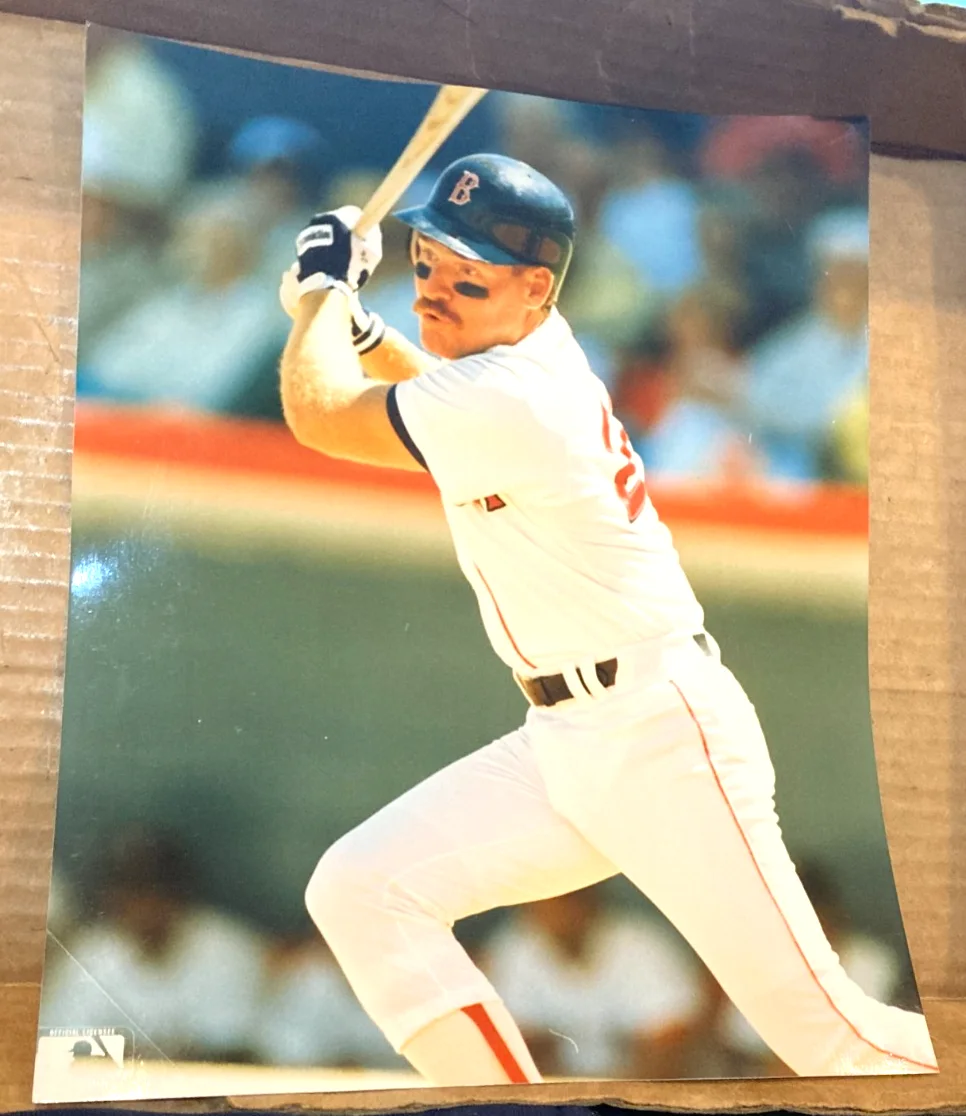 Wade Boggs — Wade Boggs BOSTON RED SOX SIGNED AUTOGRAPH 8 X 10 COLORED PHOTO