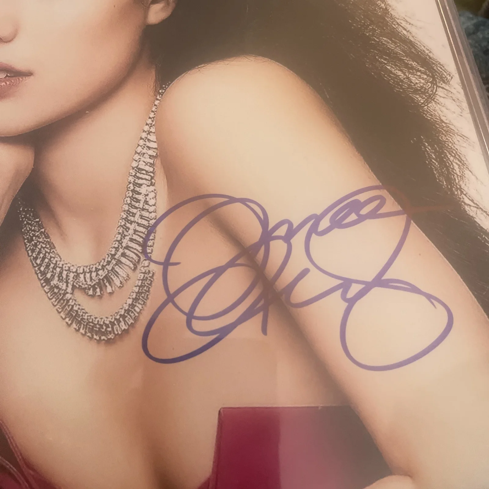 Margaret Qualley — MARGARET QUALLEY signed 8x10 THE SUBSTANCE COA Free Vanity Fair Mag, изображение 3
