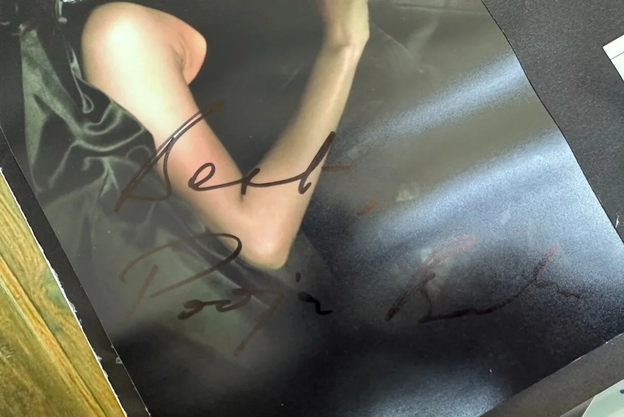 POOJA BATRA AUTOGRAPHED SIGNED PHOTO BOLLYWOOD INDIAN ACTRESS HINDI W/ PROOF PIC, image 2