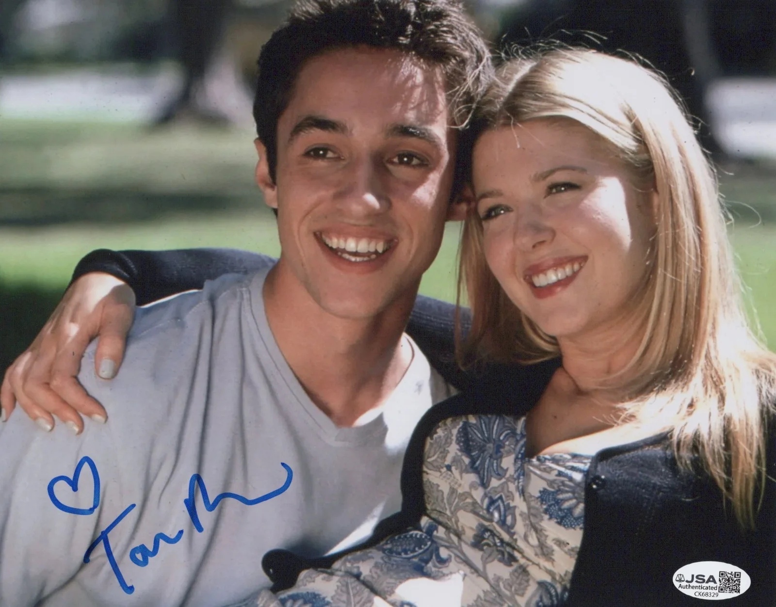 Tara Reid — American Pie 8x10 photo of Vicky signed by Tara Reid JSA COA