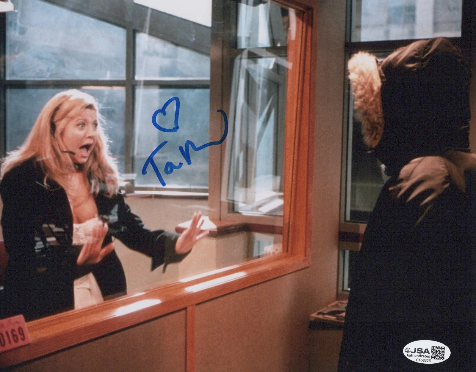 Tara Reid — Urban Legend 8x10 photo of Sasha signed by Tara Reid JSA COA