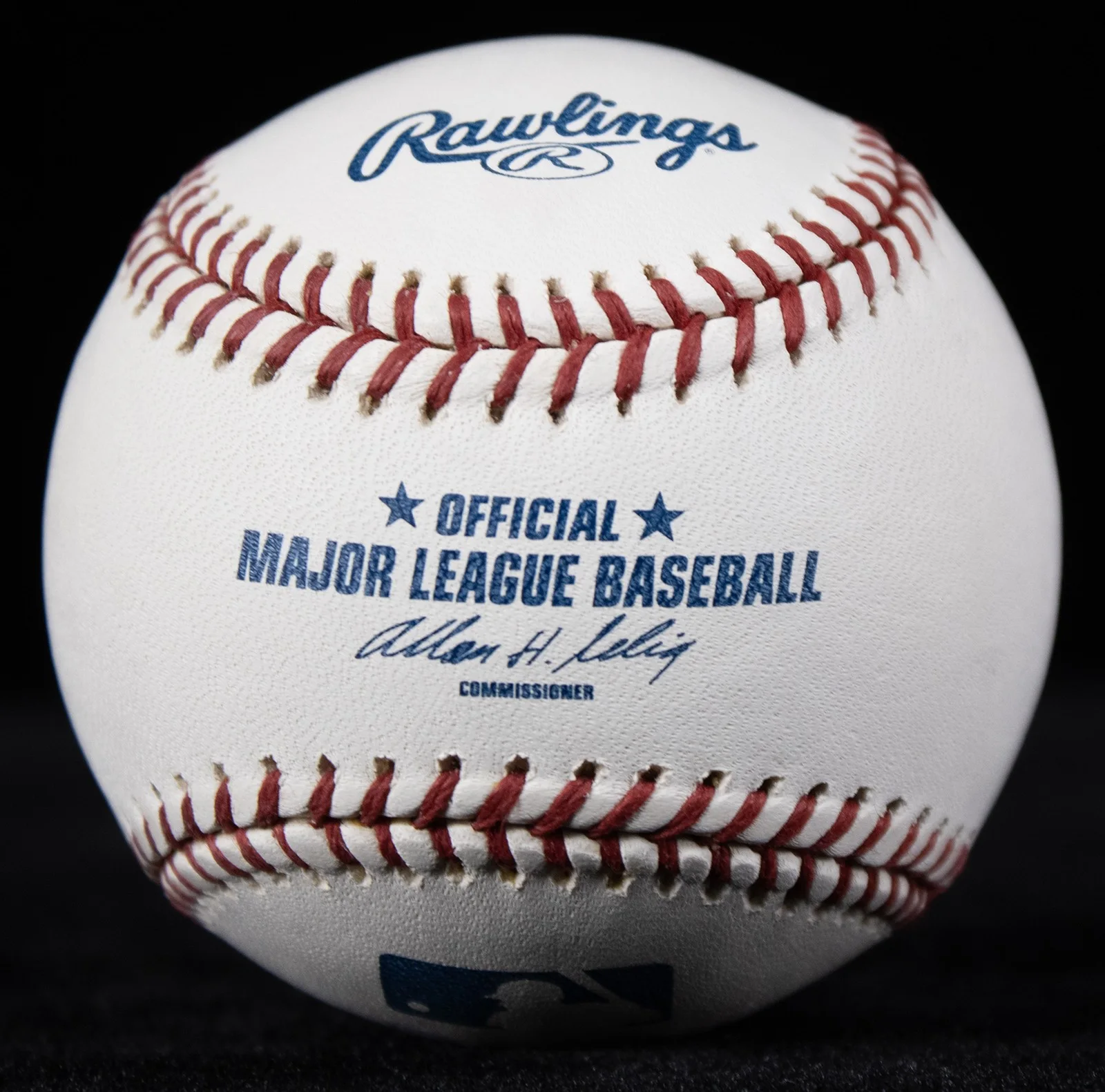 Martin Sheen — MARTIN SHEEN - AUTOGRAPHED SIGNED BASEBALL 12/03/2005, image 5