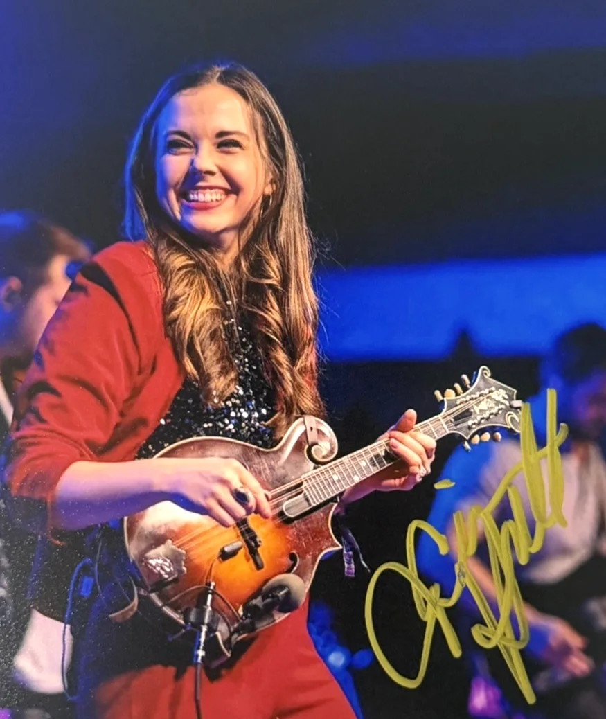 Sierra Hull Signed 8x10 Photo Autographed Bluegrass Mandolin JSA COA CL25343, изображение 3