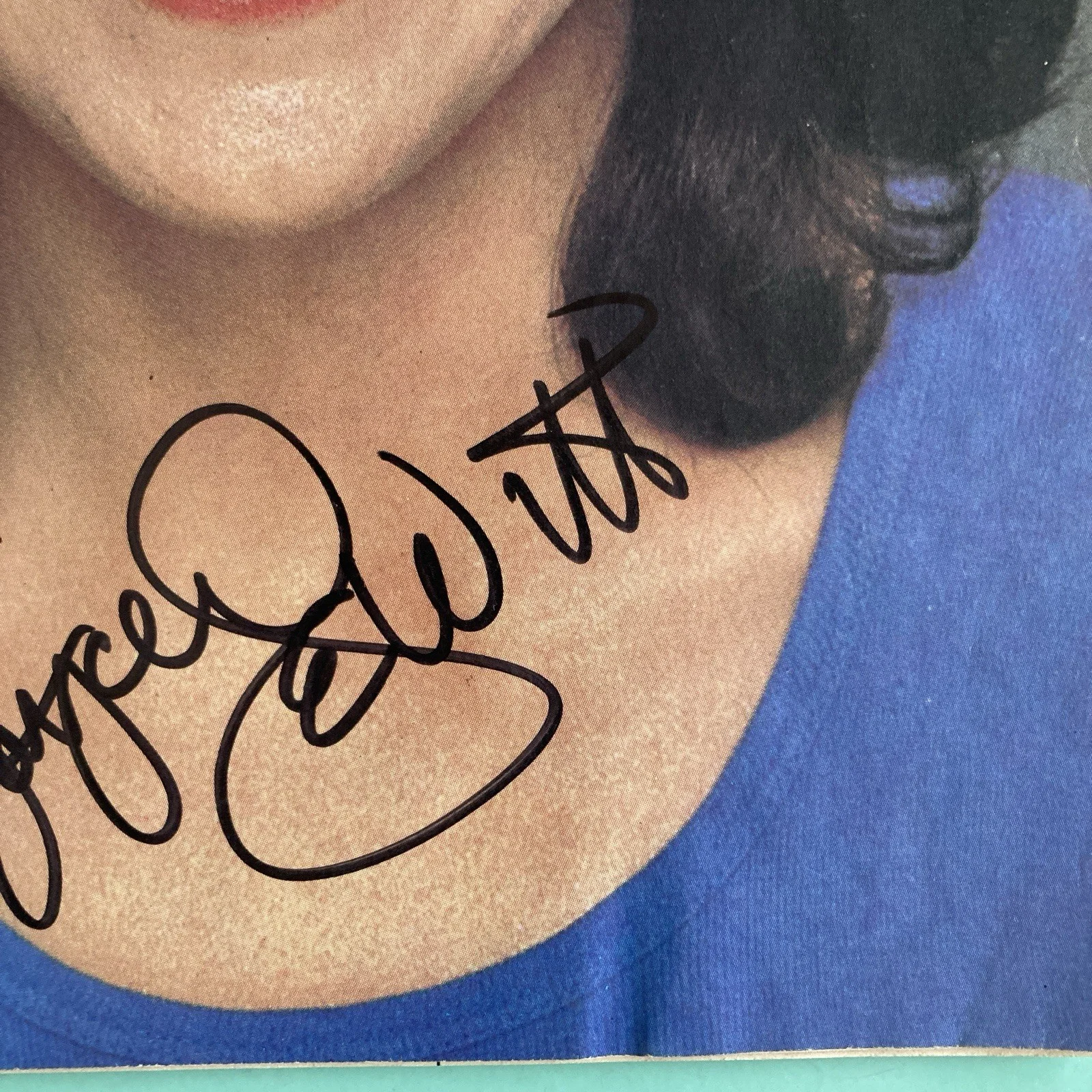 JOYCE DEWITT — JOYCE DEWITT Signed US Magazine SEPTEMBER 5 1978 THREES COMPANY'S Janet No Label, изображение 3