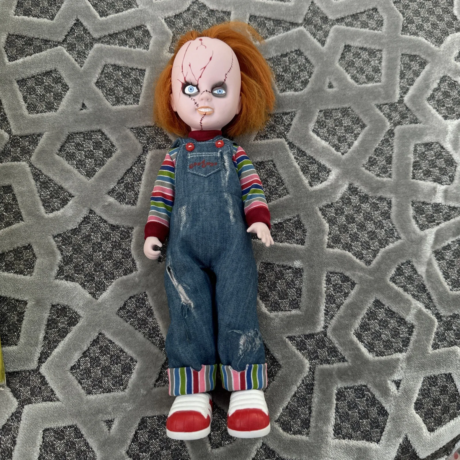 Bride of Chucky Living Dead Doll Mezco Used But OK Condition, изображение 2