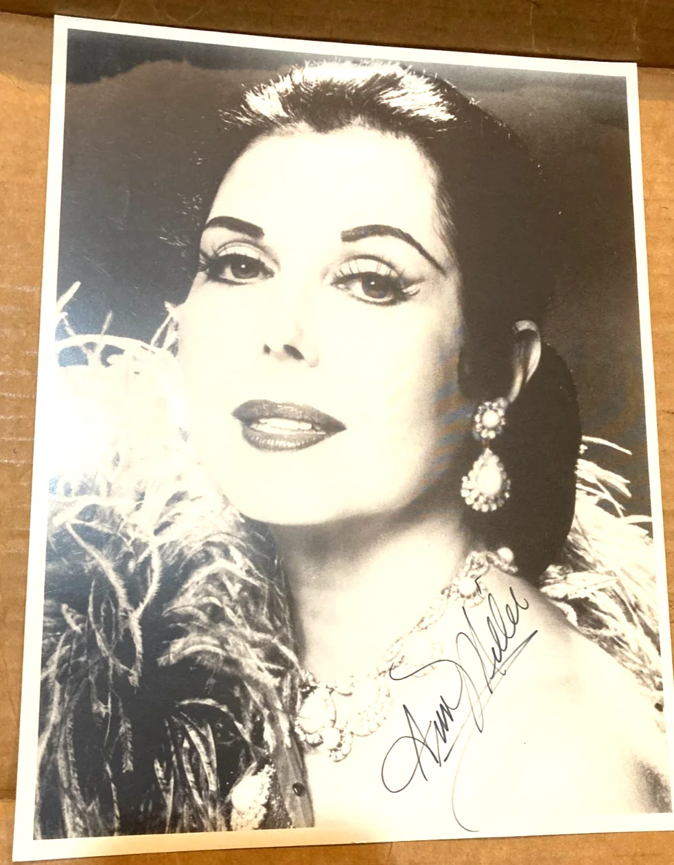 BRENDA VACCARO — ANN MILLER VINTAGE AUTO SIGNED PHOTO B&W 8x10/CERT.NO STAIN ON PHOTO BAD CAMERA