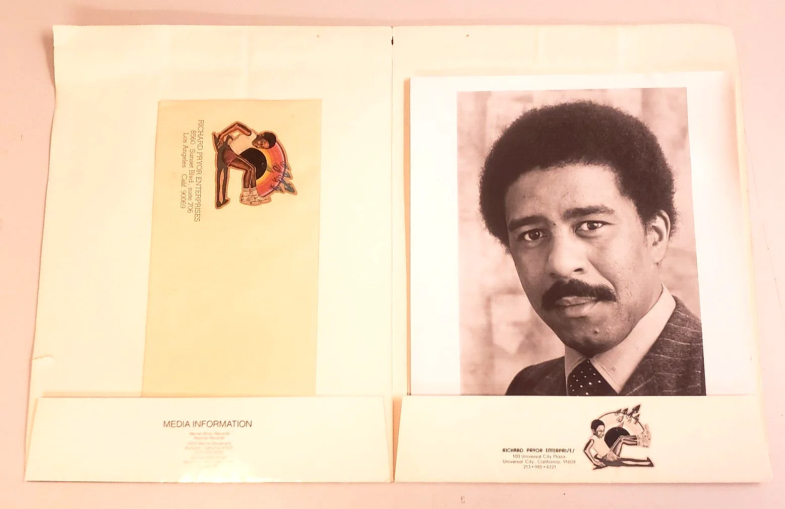 Richard Pryor — RICHARD PRYOR Vintage 70s AUTOGRAPHED Hand Signed AUTO Picture w/PRESS PHOTO KIT, изображение 3