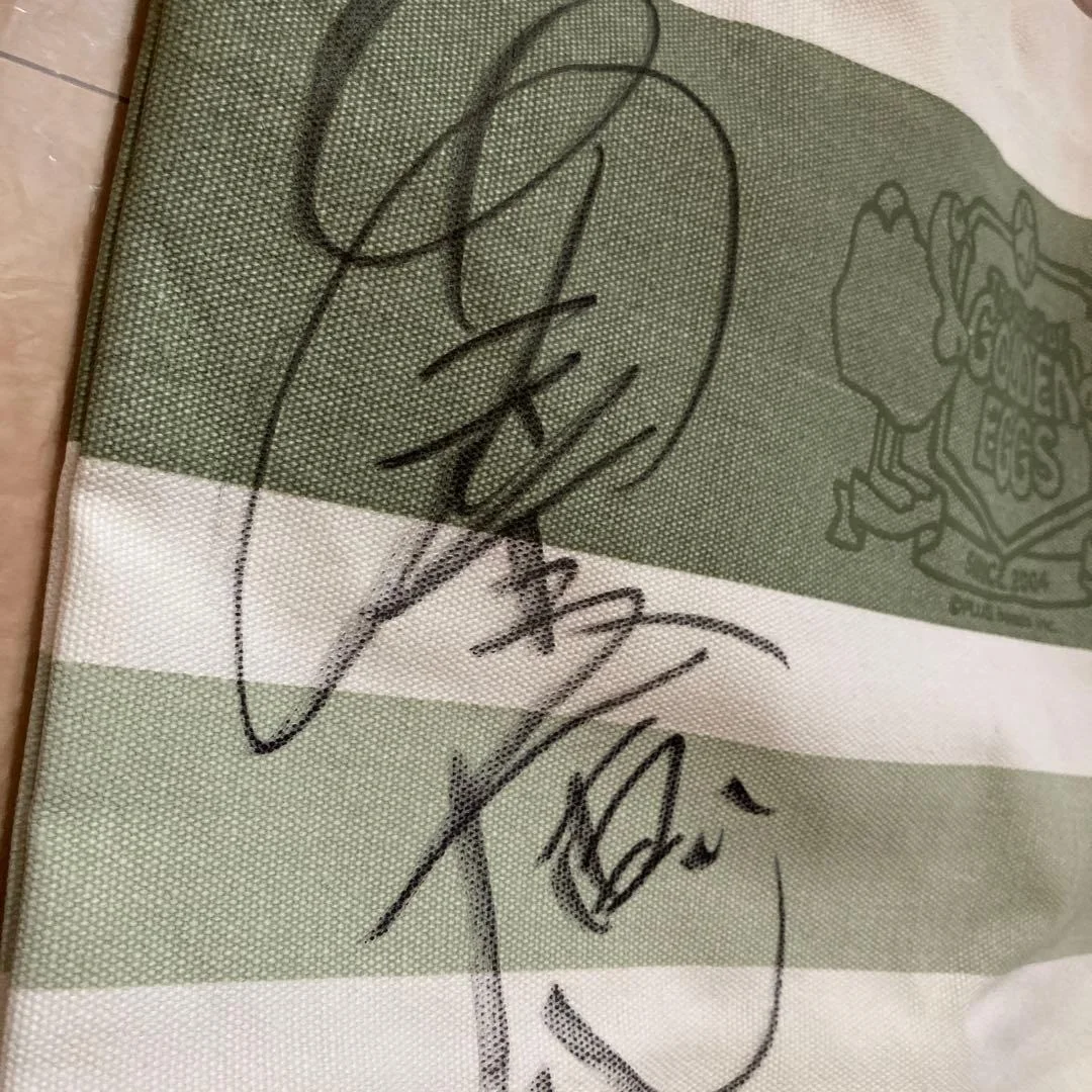 Namie Amuro Autographed Bag PLAY tour 2007 Limited Authentic Golden Eggs Set, image 2