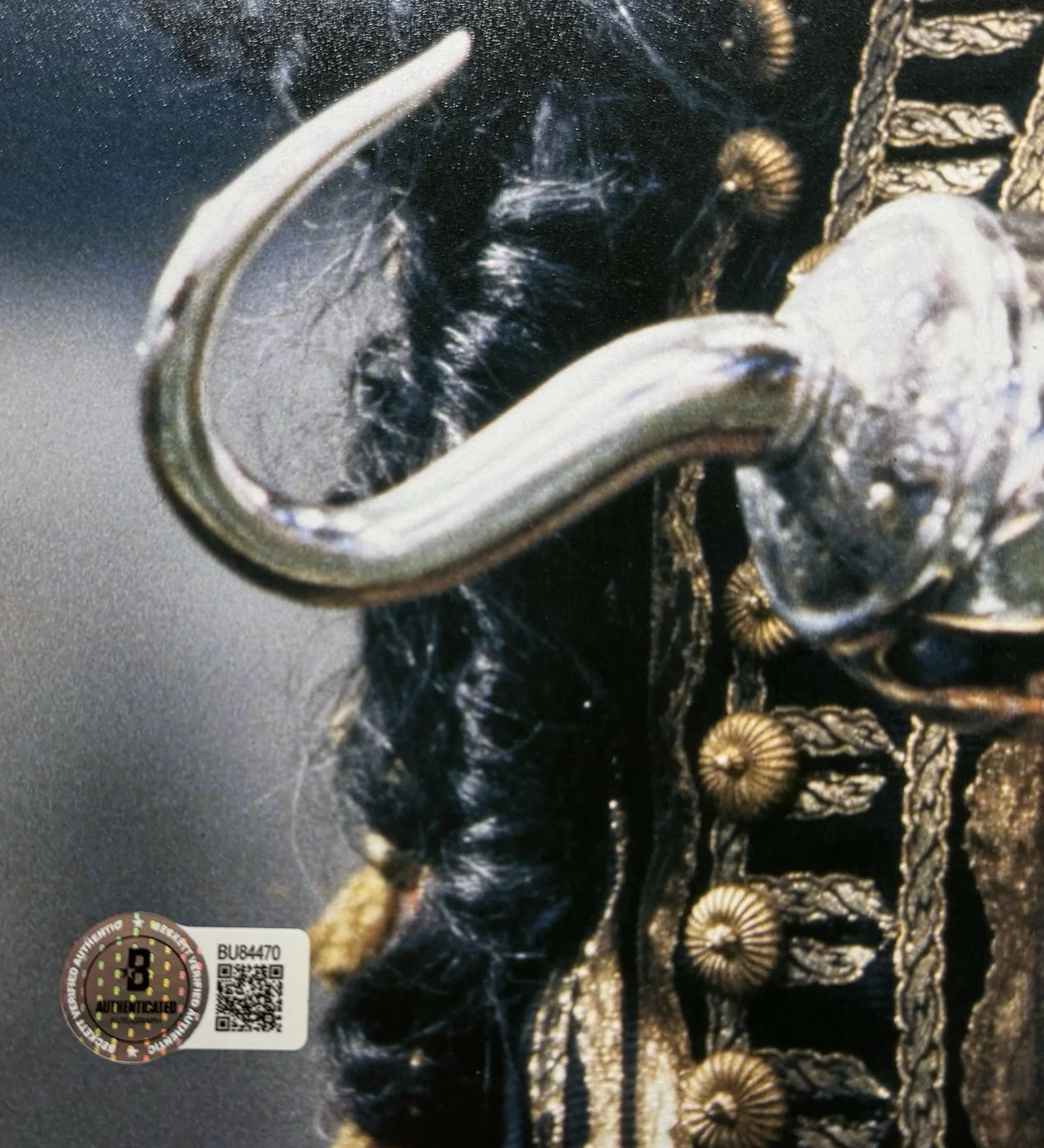 Dustin Hoffman — Dustin Hoffman Autograph Signed 11x14 Captain Hook Photo with Beckett COA, image 3