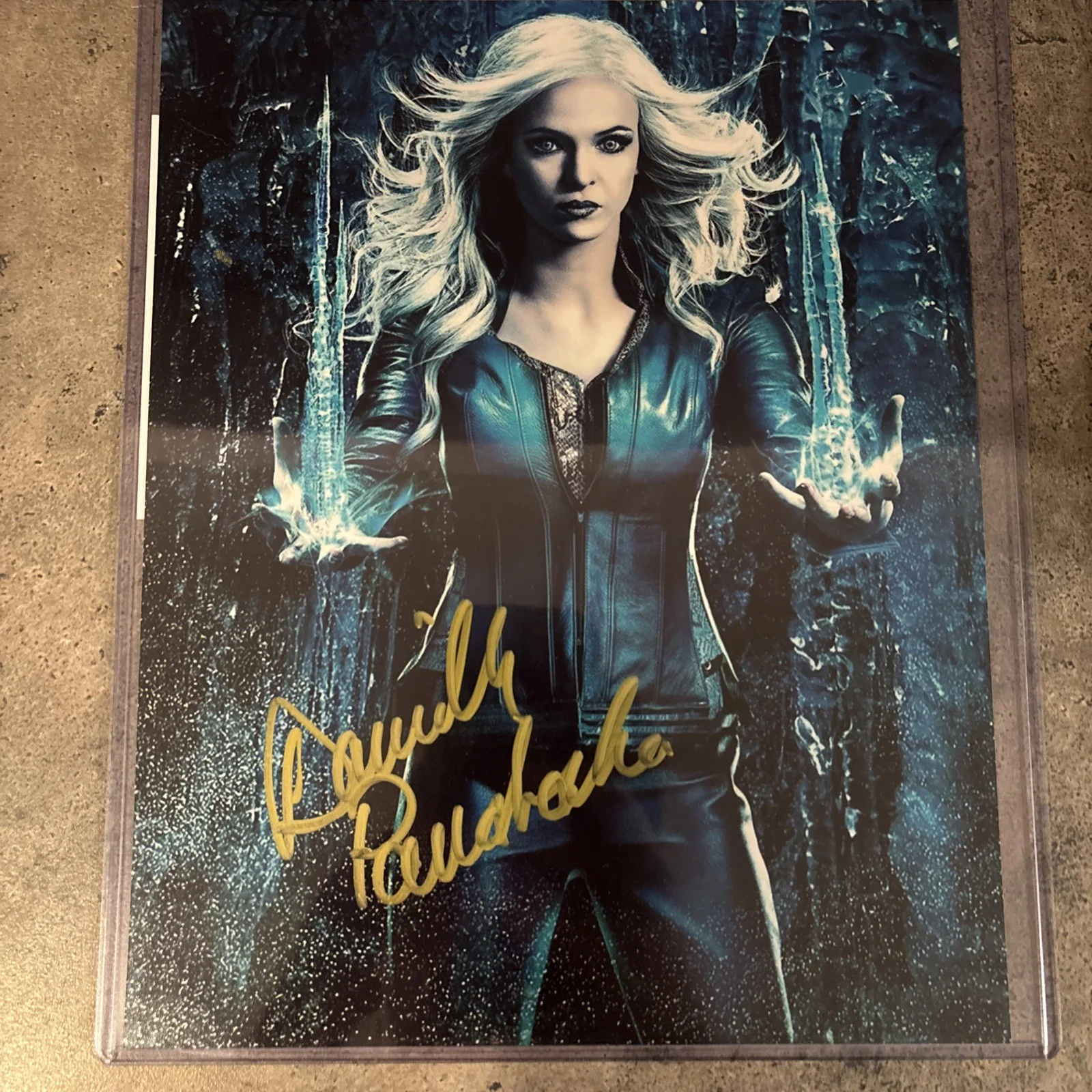 Danielle Panabaker — Danielle Panabaker Signed/Autographed Killer Frost "The Flash" 8x10 Photo