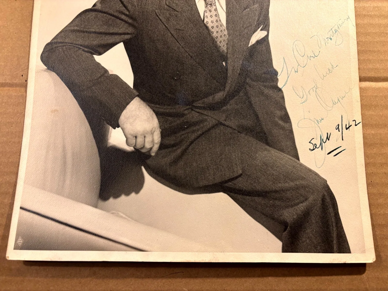 James Cagney Very Rare Very Early Autographed Oversize 11/14 Photo '42, изображение 3