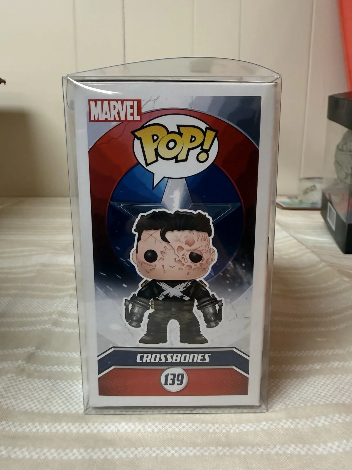 Frank Grillo — FRANK GRILLO SIGNED CROSSBONES UNMASKED FUNKO POP BARNES & NOBLE MCU BECKETT, изображение 4