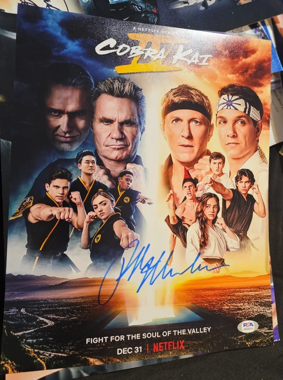Ralph Machio — Ralph Macchio COBRA KAI Signed 11x14 AUTO 4 IV autograph auto PSA/DNA auto, image 2