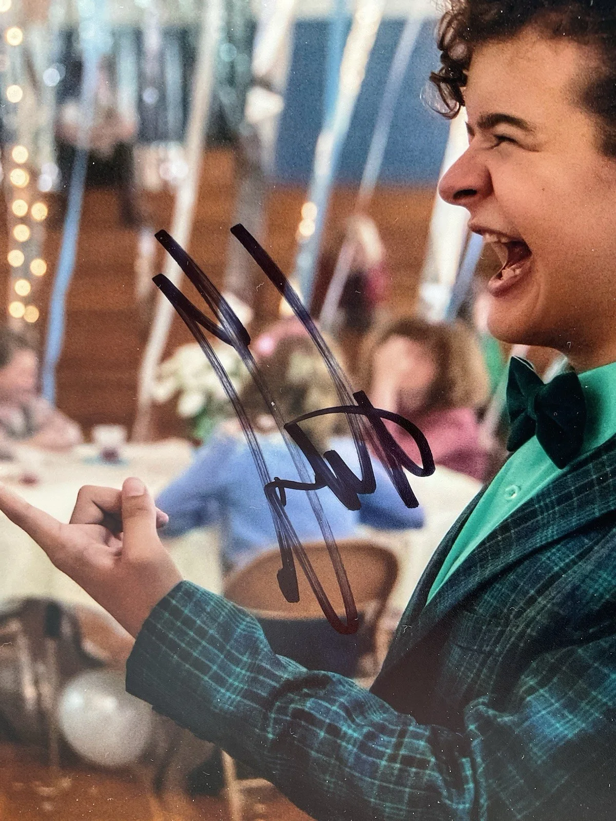 Gaten Matarazzo — Gaten Matarazzo signed 8x10 Stranger Things signed 8x10 ACOA autographed photo, image 2