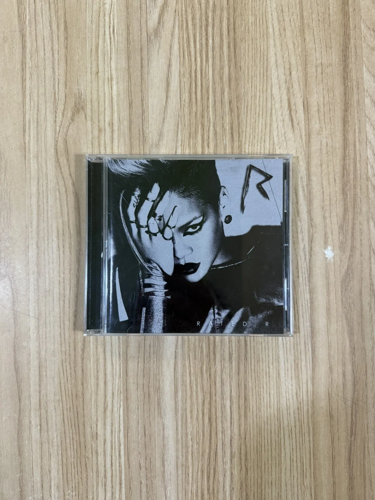 Rihanna Signed Autographed Rated R CD Booklet READ DESC, image 3
