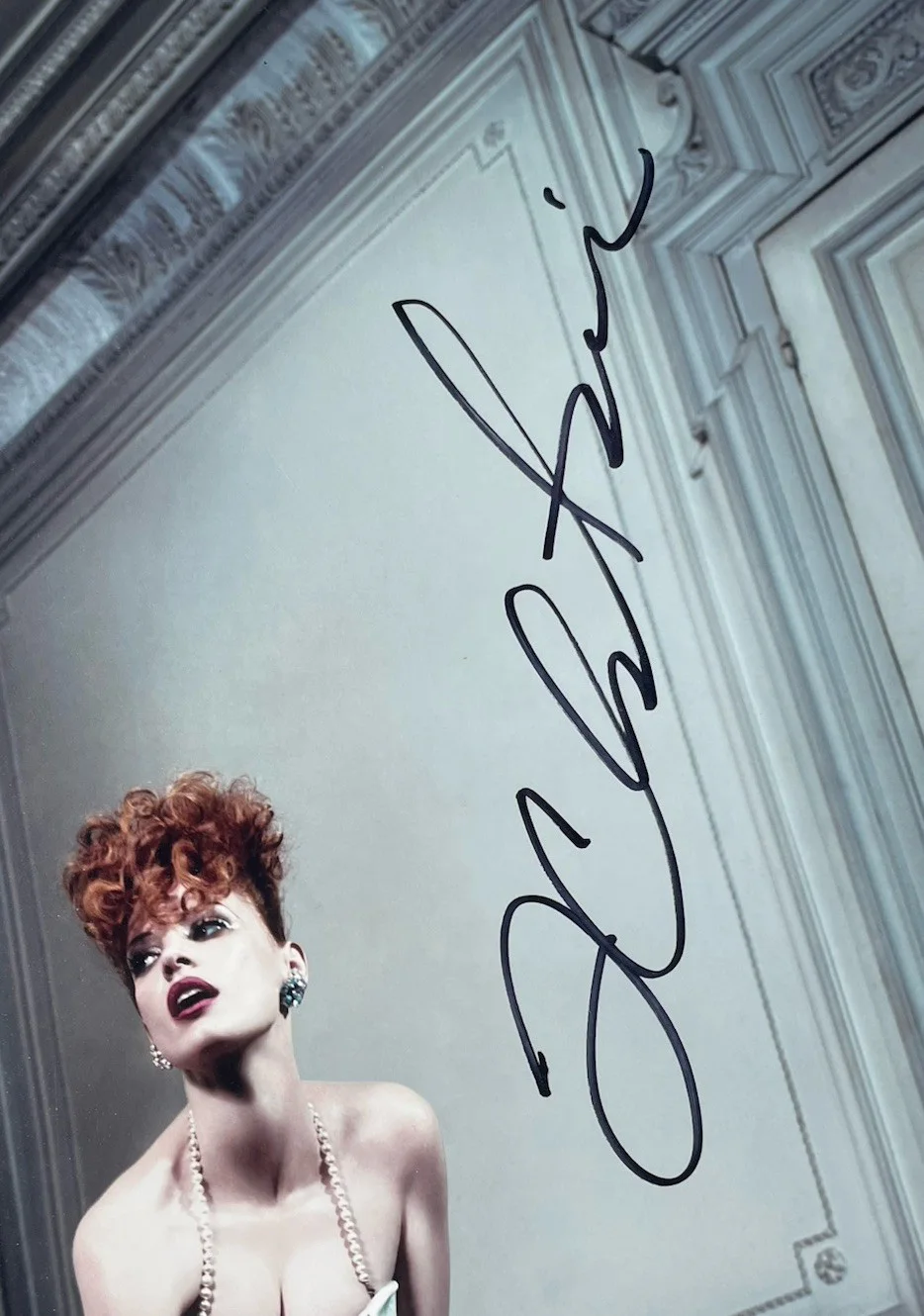 Jessica Chastain — Jessica Chastain Hand Signed 11x14 Photo Beckett Authentic Autograph Actress, image 2