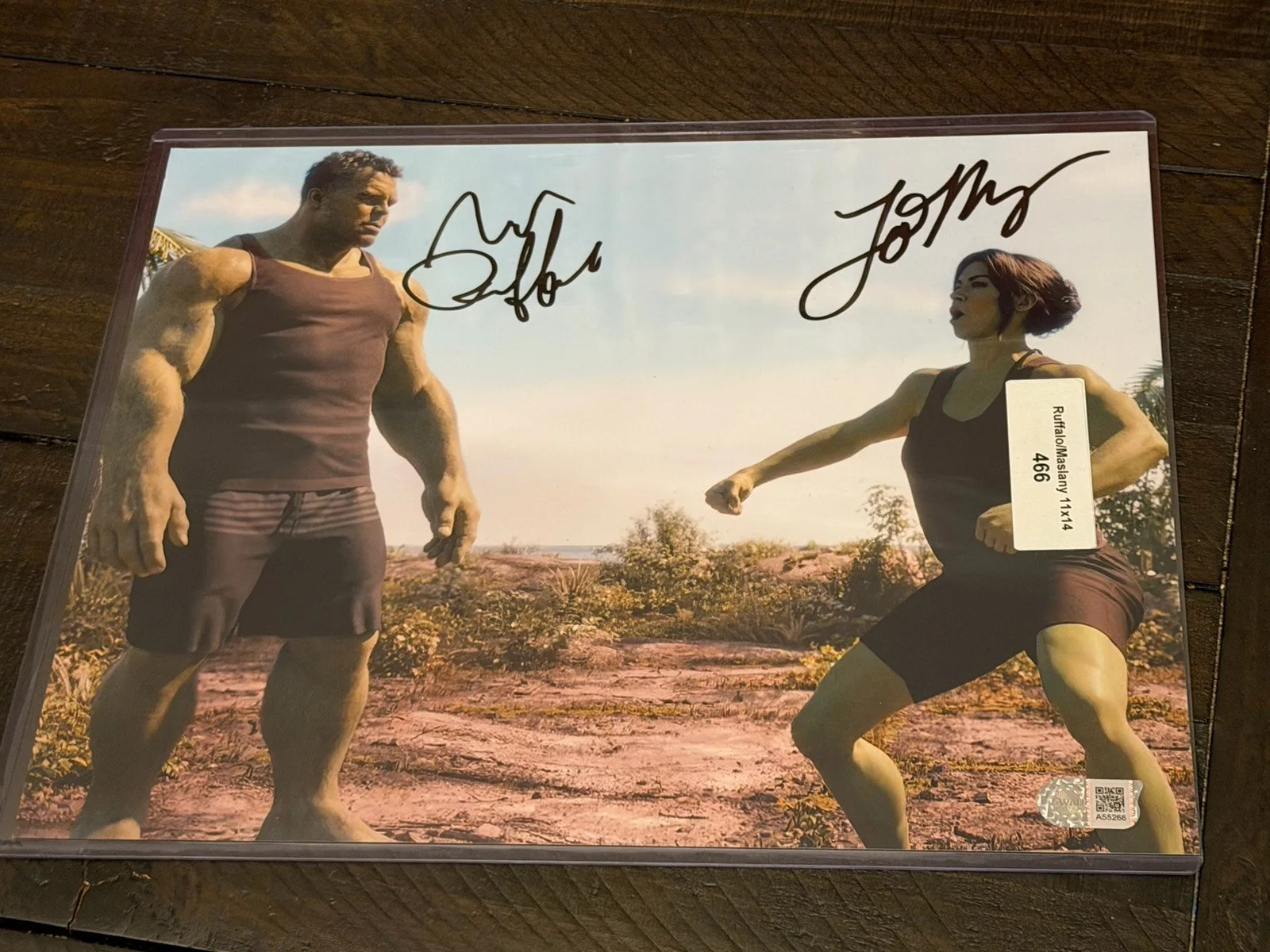 mark ruffalo — Marvel Mark Ruffalo Tatiana Maslany Auto Autograph Signed 11x14 Photo SWAU #466, изображение 3