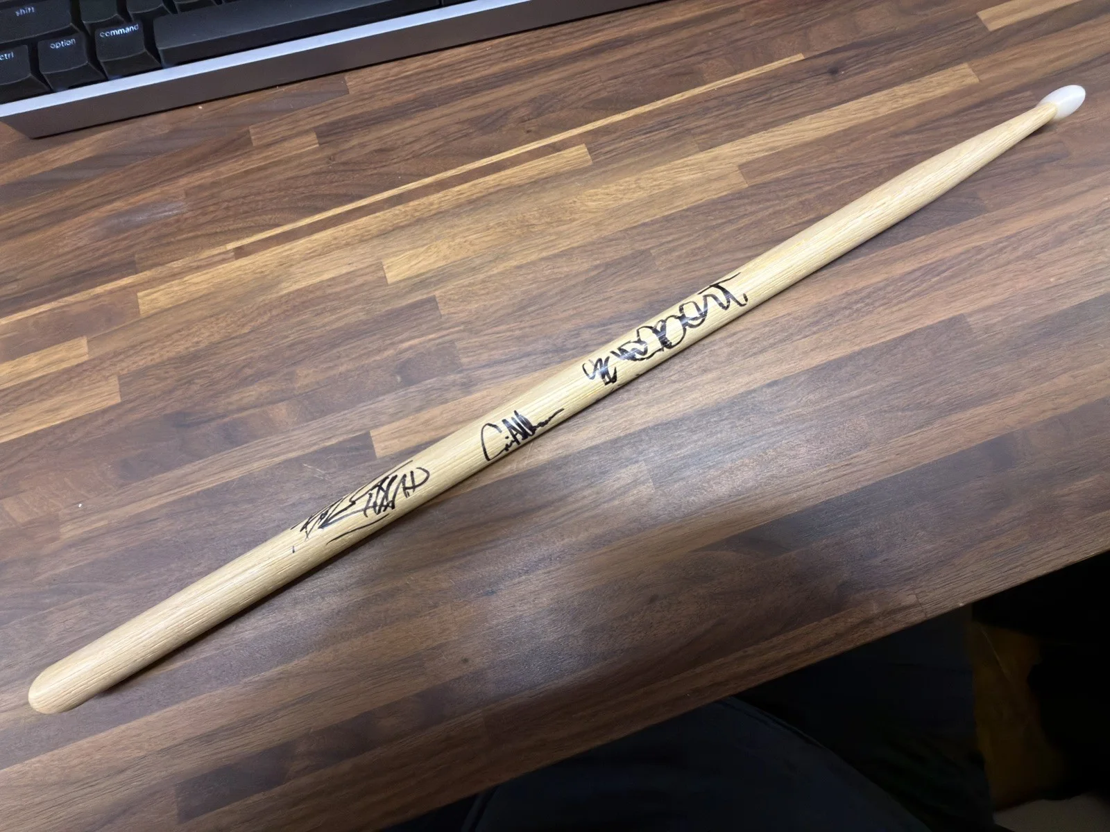 2003 THE USED BRANDEN STEINECKERT BERT QUINN JEPHA AUTOGRAPHED DRUMSTICK, изображение 2
