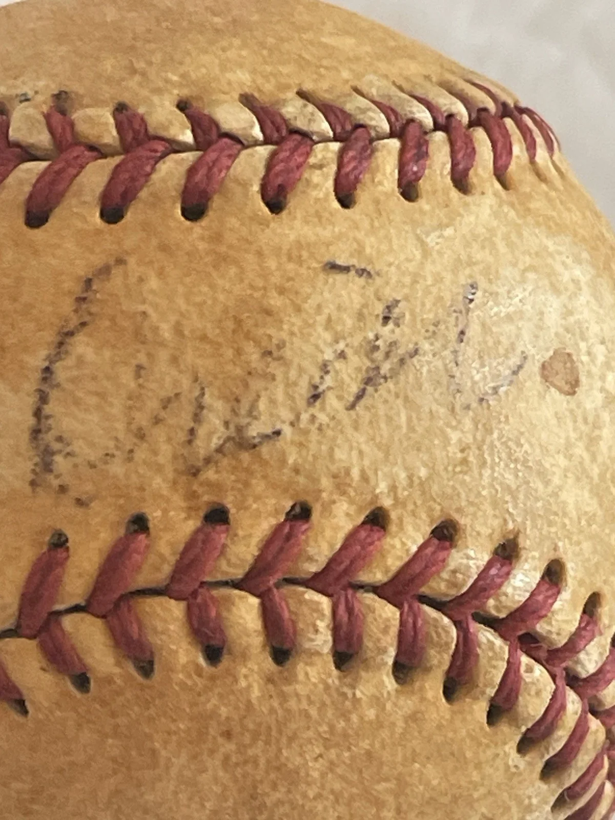 Baseball Signed By Alex Dreier NBC Anchor & Actor Skelly Oil Logo Give-away Ball, изображение 4