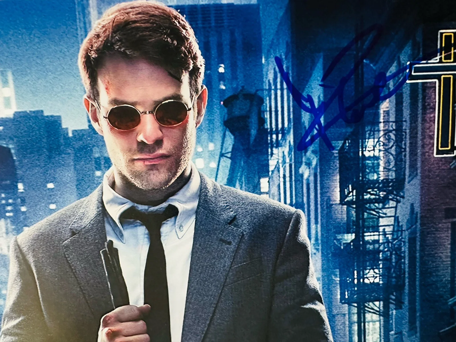 charlie cox — Charlie Cox signed Marvel Daredevil 8x10 photo In Person. Proof. Avengers, image 4