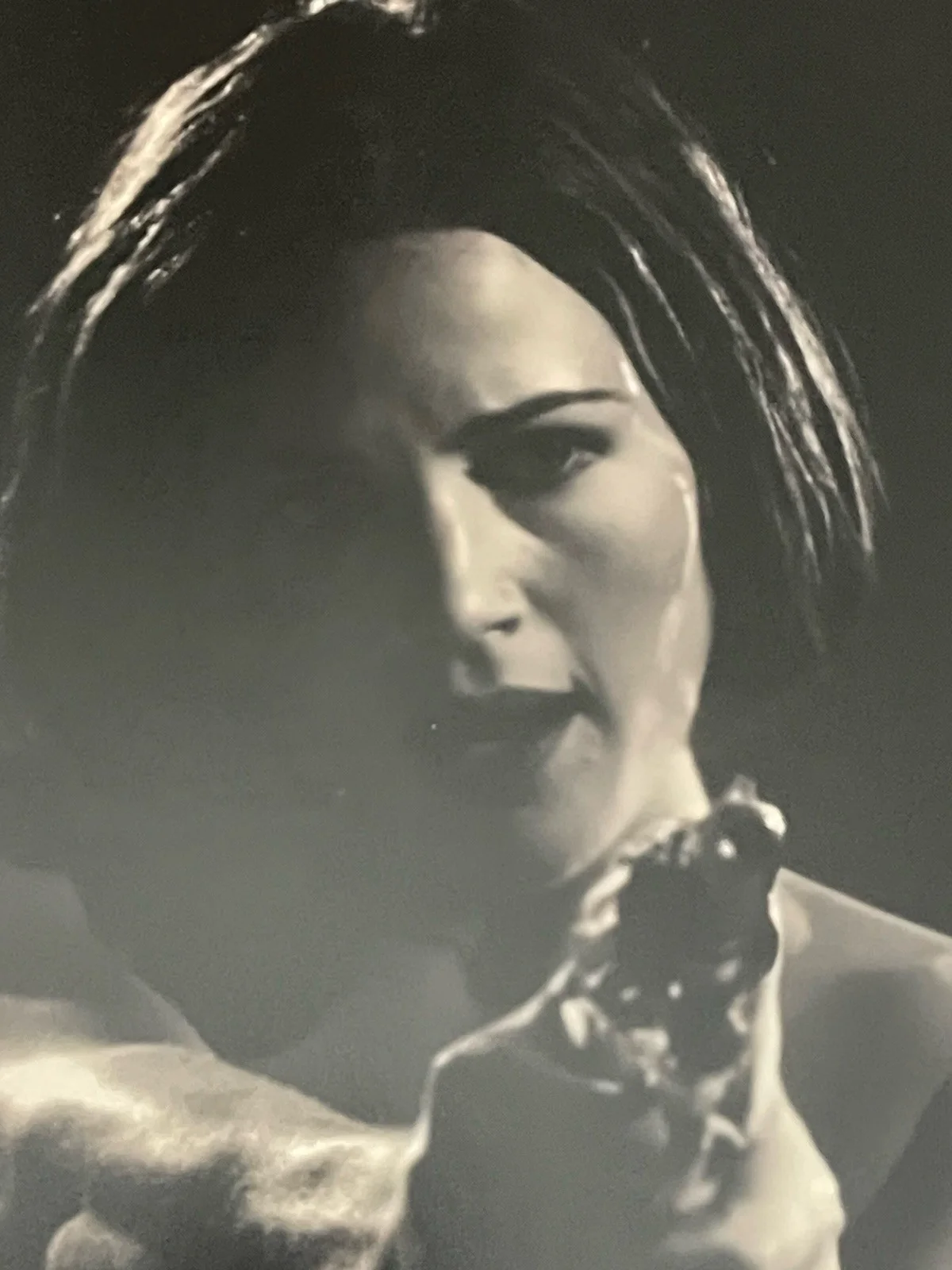 Carla Gugino — Carla Gugino autographed Hand signed 16x20 photo JSA Sin City Lucille (#3), изображение 4
