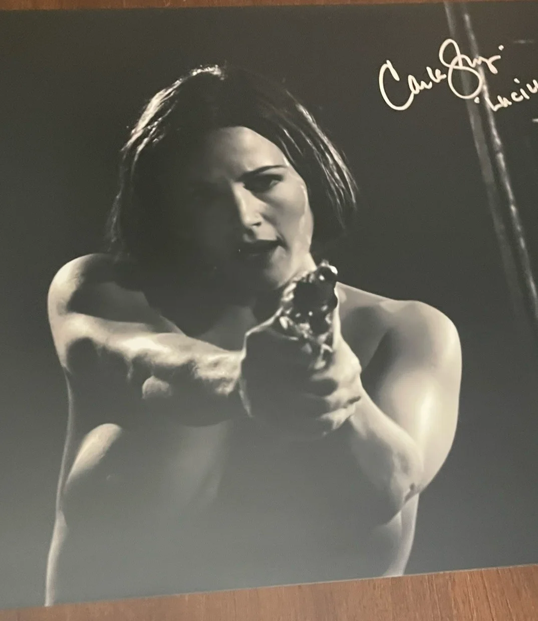 Carla Gugino — Carla Gugino autographed Hand signed 16x20 photo JSA Sin City Lucille (#3), изображение 5