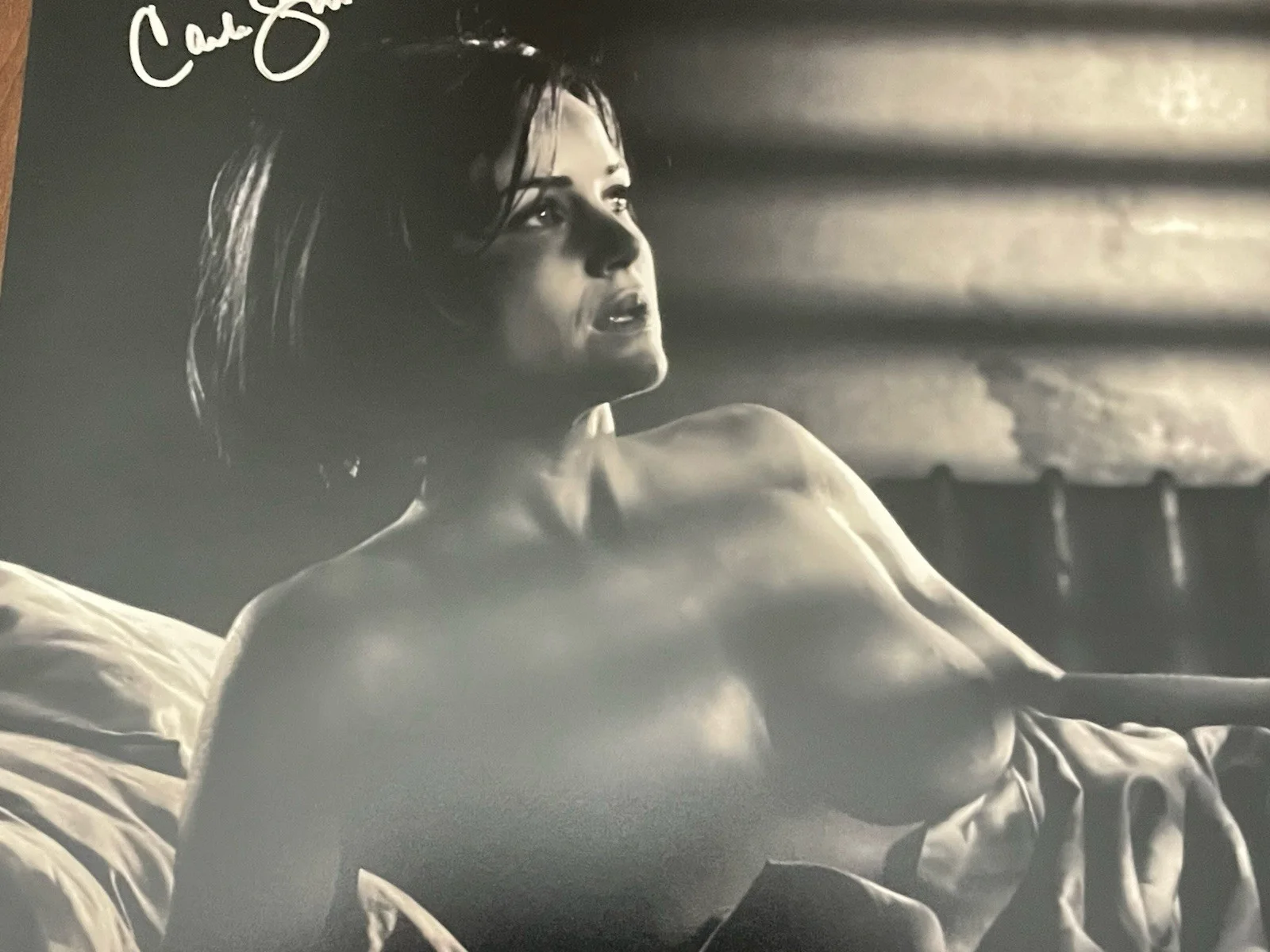 Carla Gugino — Carla Gugino autographed Hand signed 16x20 photo JSA Sin City Lucille (#2), изображение 4