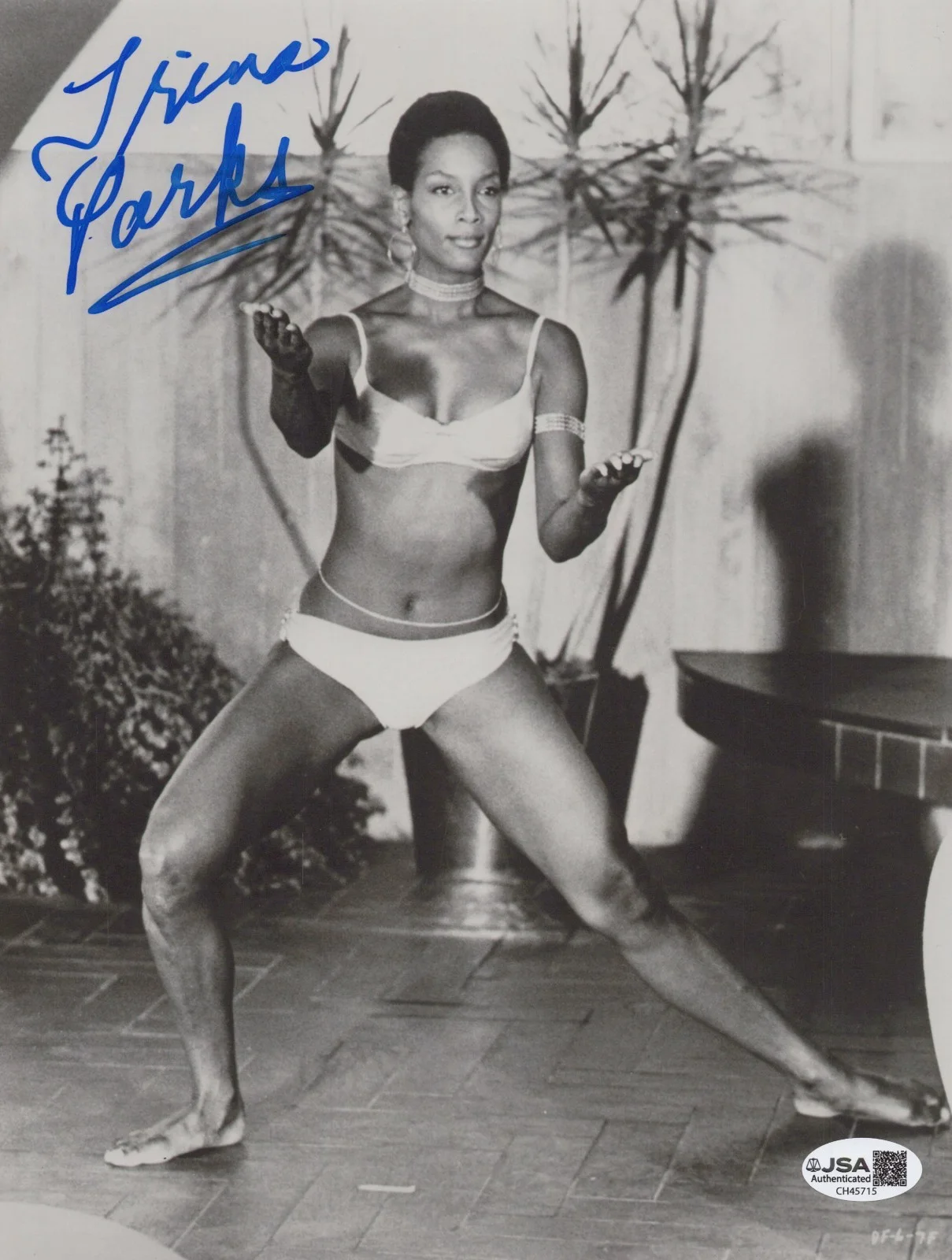 Trina Parks — TRINA PARKS Signed DIAMONDS ARE FOREVER 8x10 Photo BOND 007 Autograph JSA COA