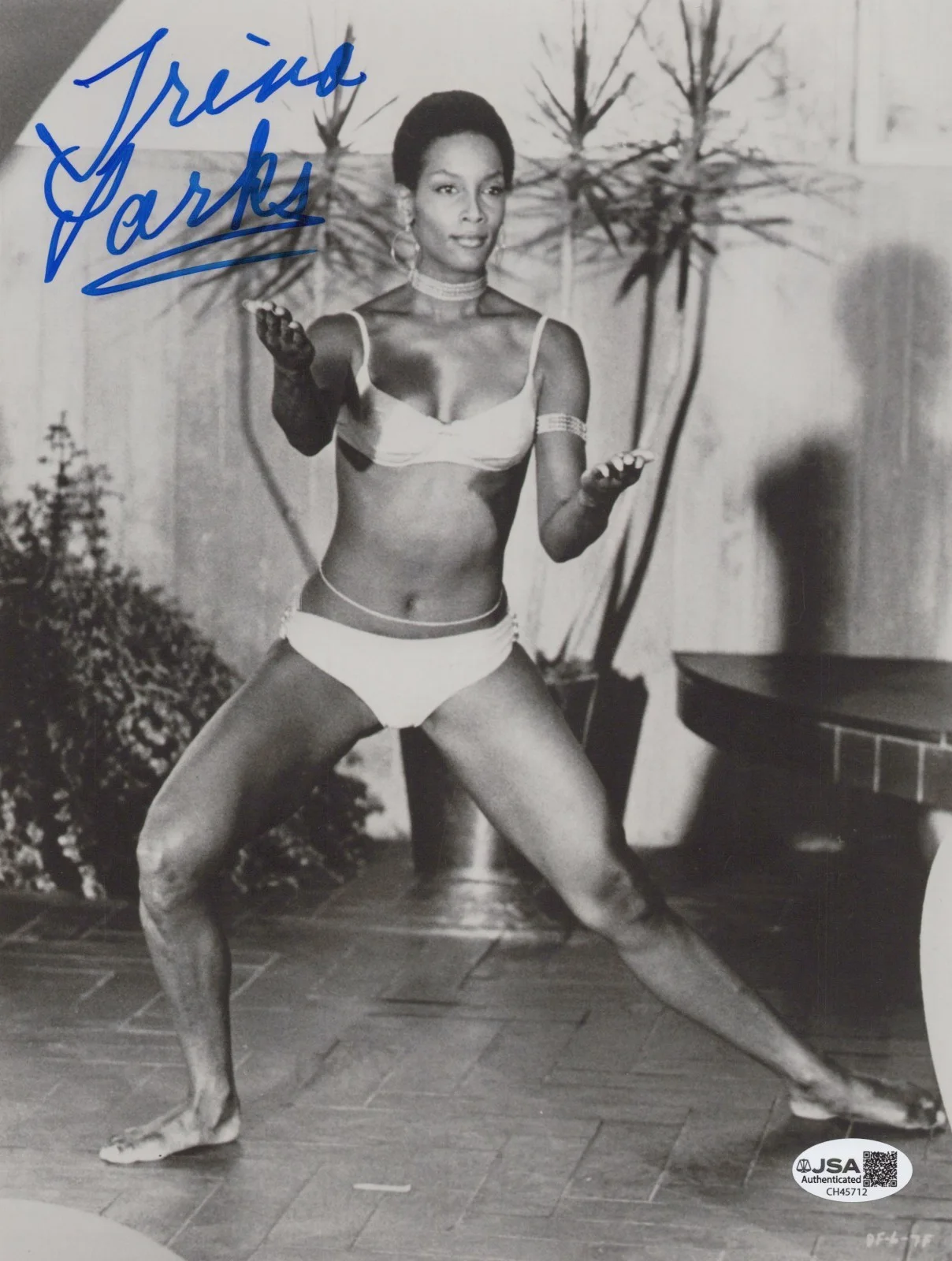 Trina Parks — TRINA PARKS Signed DIAMONDS ARE FOREVER 8x10 Photo BOND 007 Autograph JSA COA