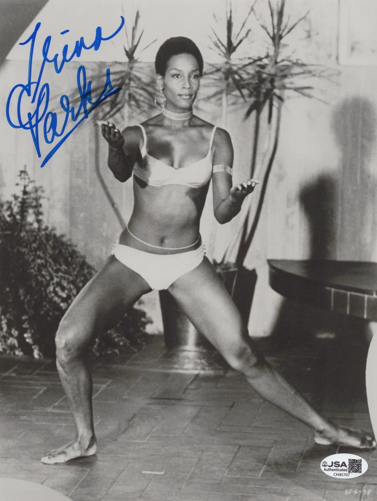 Trina Parks — TRINA PARKS Signed DIAMONDS ARE FOREVER 8x10 Photo BOND 007 Autograph JSA COA