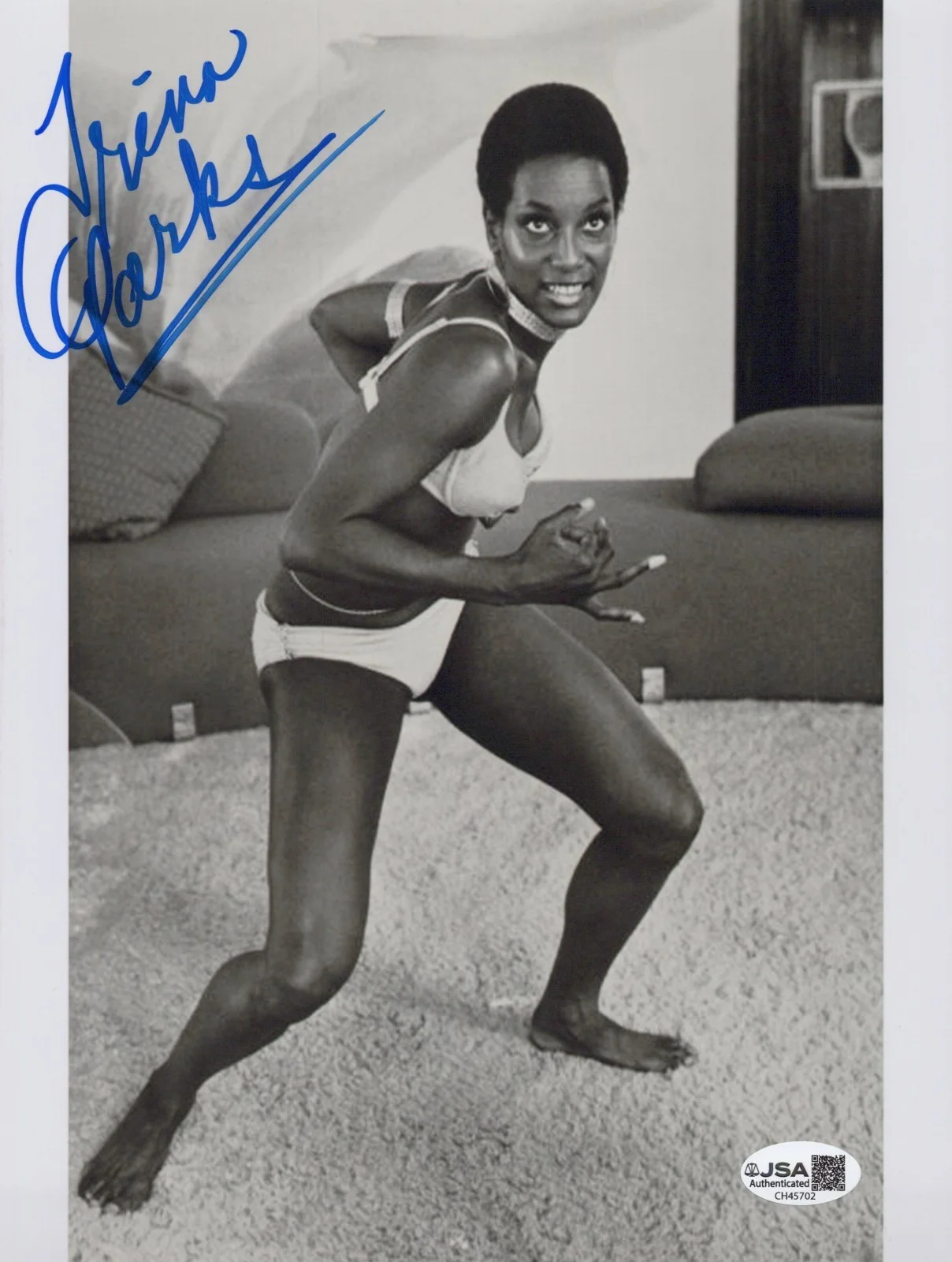 Trina Parks — TRINA PARKS Signed DIAMONDS ARE FOREVER 8x10 Photo BOND 007 Autograph JSA COA