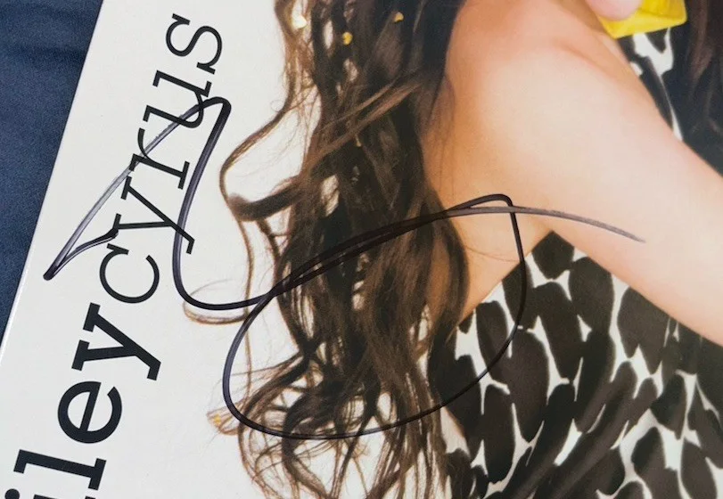 Miley Cyrus Signed Vinyl Album Breakout With Proof, image 2