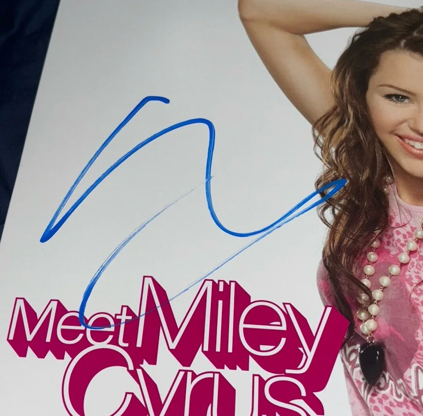 Miley Cyrus Signed Vinyl Album Meet Miley Cyrus With Proof, image 2