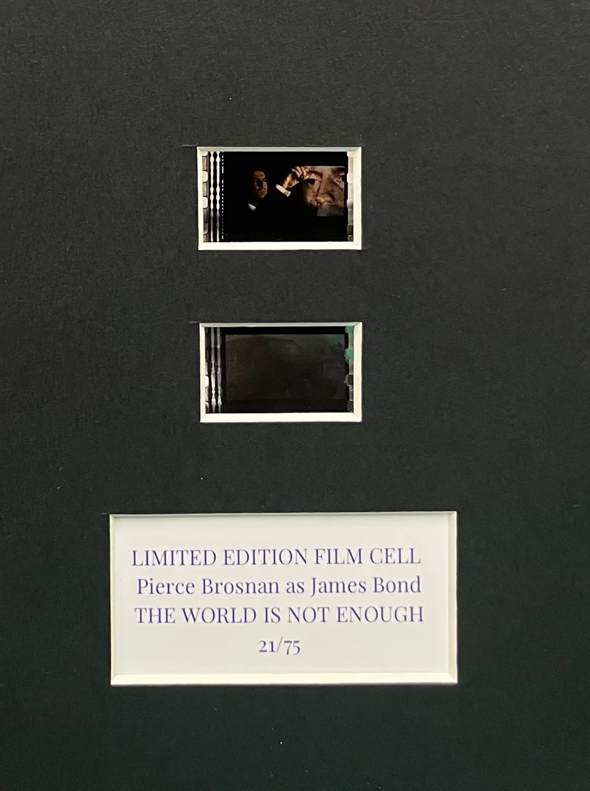 007 JAMES BOND THE WORLD IS NOT ENOUGH 35mm Film Cell Mounted Display, изображение 3