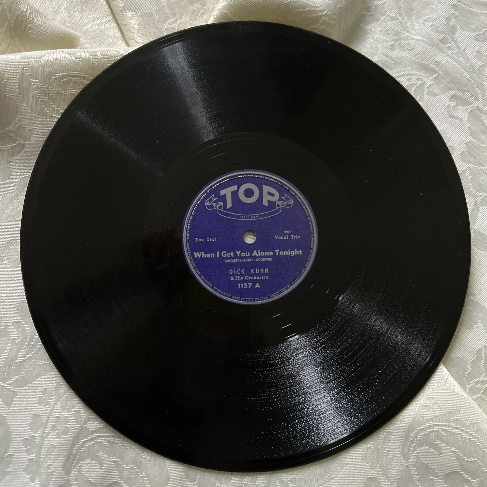 TOP (2) 10” 78rpm Dick Kuhn & Orchestra Fox Trot & Vocal Trio 1940’s Shellac, image 4