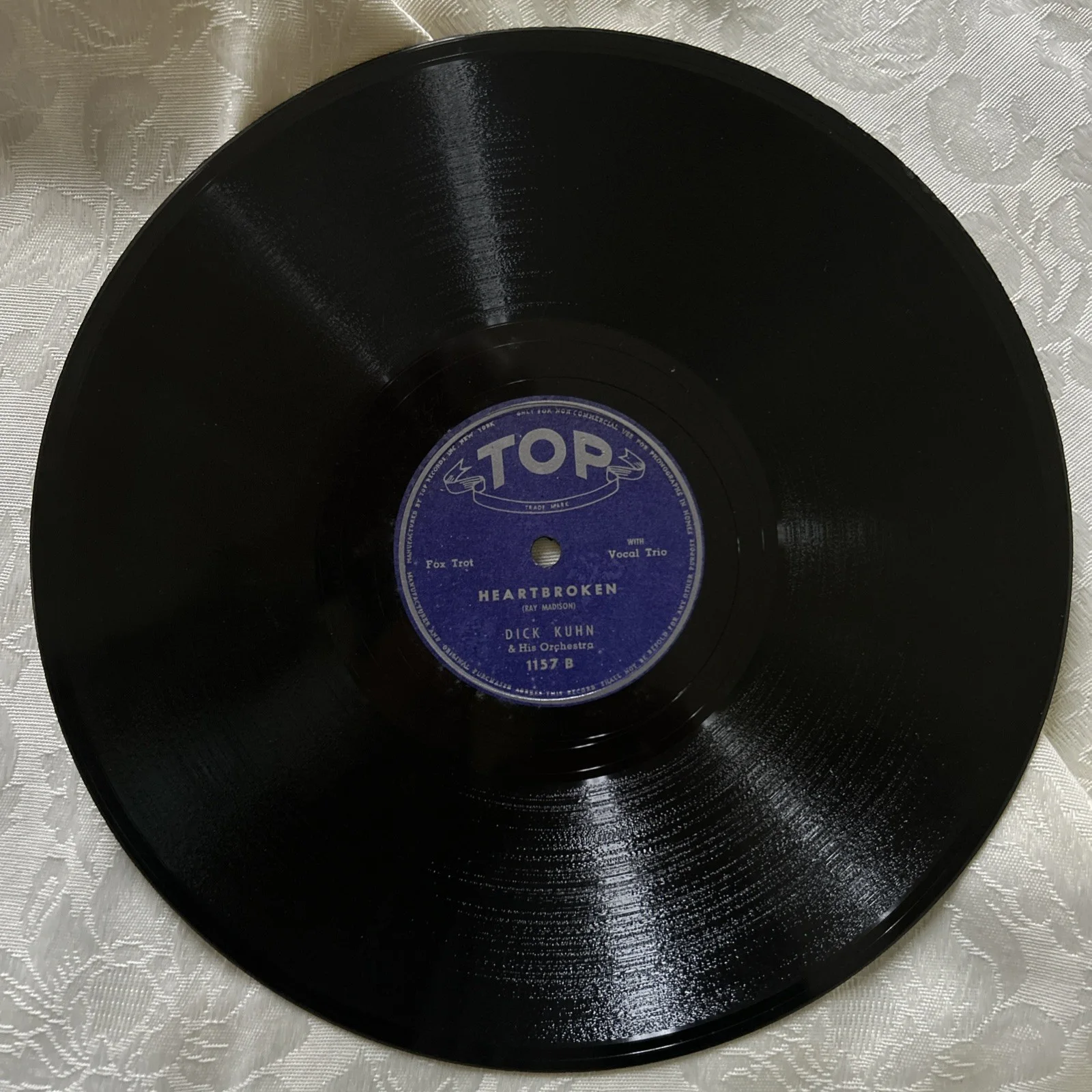 TOP (2) 10” 78rpm Dick Kuhn & Orchestra Fox Trot & Vocal Trio 1940’s Shellac, image 5