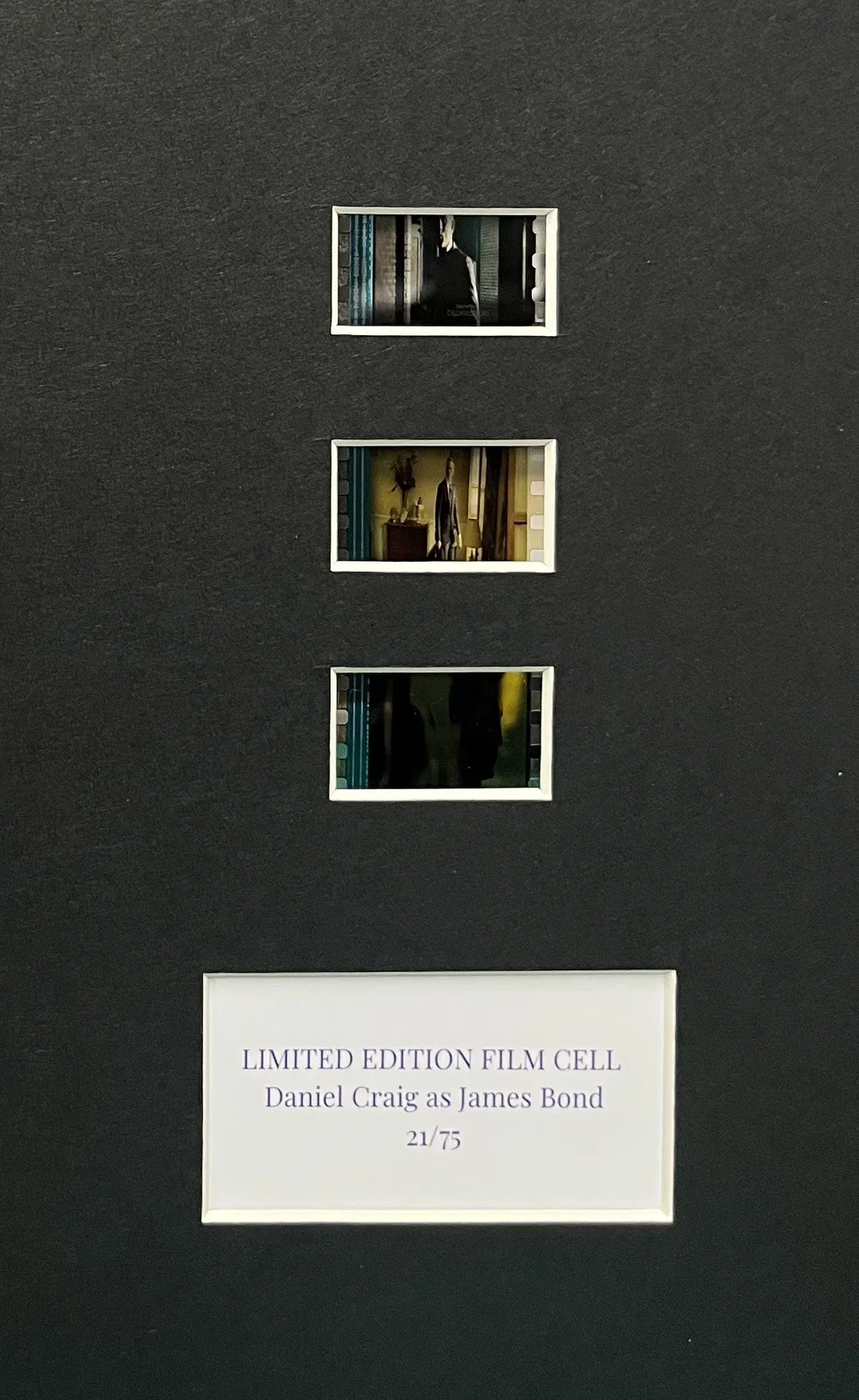 DANIEL CRAIG as. 007. JAMES BOND. . 35mm Film Cell Mounted Display, image 3
