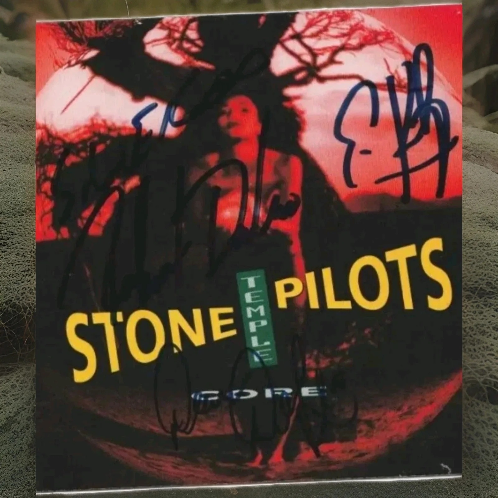 Stone Temple Pilots Autographed CD Booklet Core JSA Letter Cert. Scott Weiland, image 3