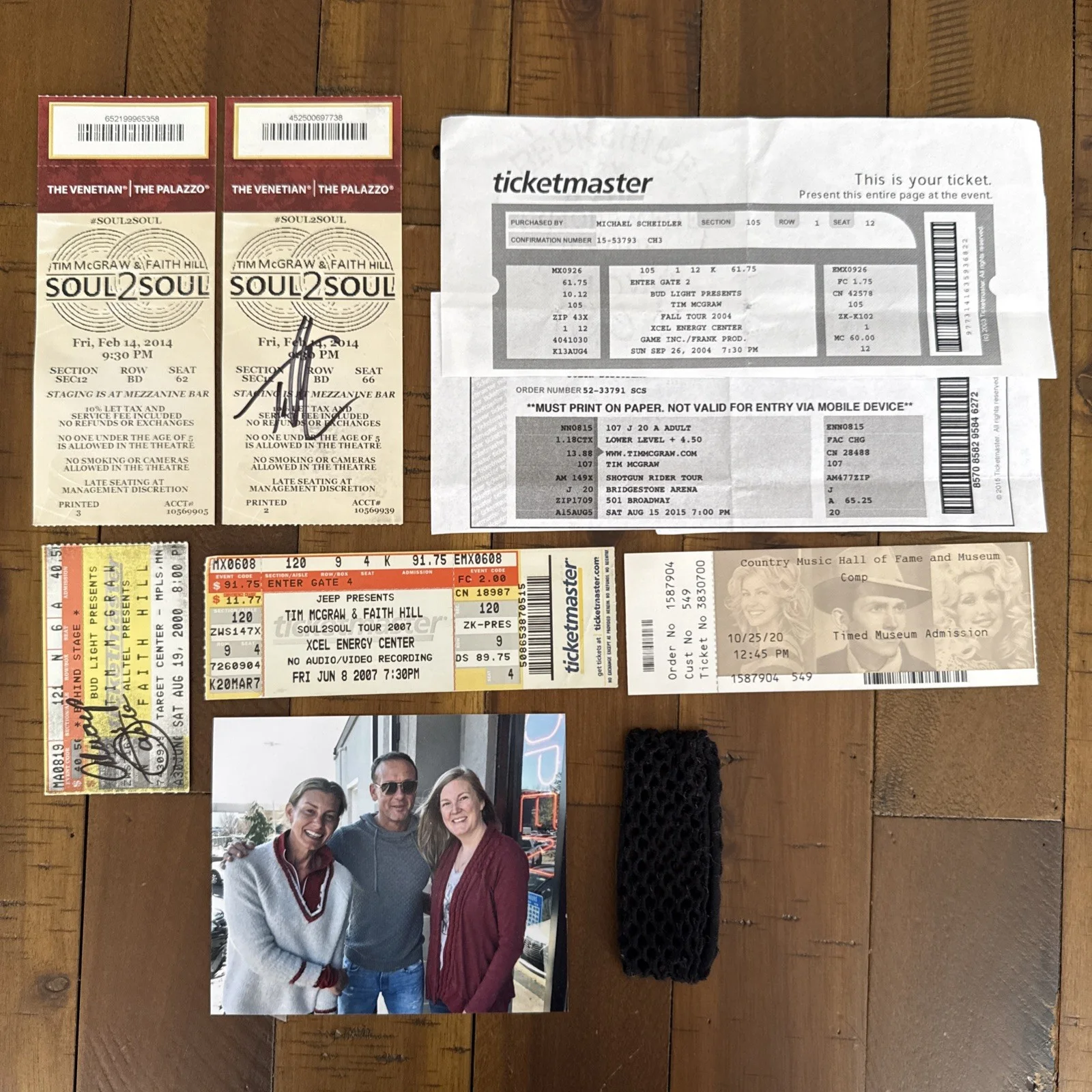 TIM MCGRAW & FAITH HILL Autographed Signed Tickets + Faith's scrunchie Country, изображение 5