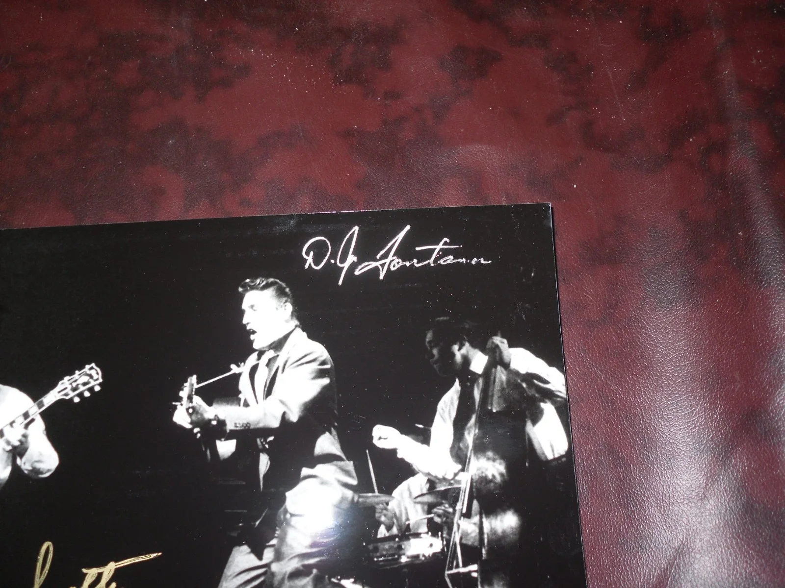 Signed Photo of DJ Fontana & Scotty Moore with Elvis Presley, изображение 3