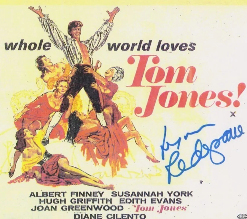 LYNN REDGRAVE HAND-SIGNED TOM JONES 8x10 ... BEAUTIFUL COLOR PROMO ... DECEASED, image 2