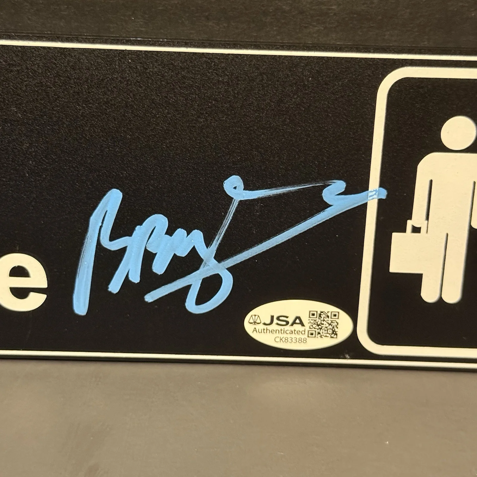 Brian Baumgartner — Brian Baumgartner Signed The Office Kevin Malone Autographed Sign JSA COA, image 2