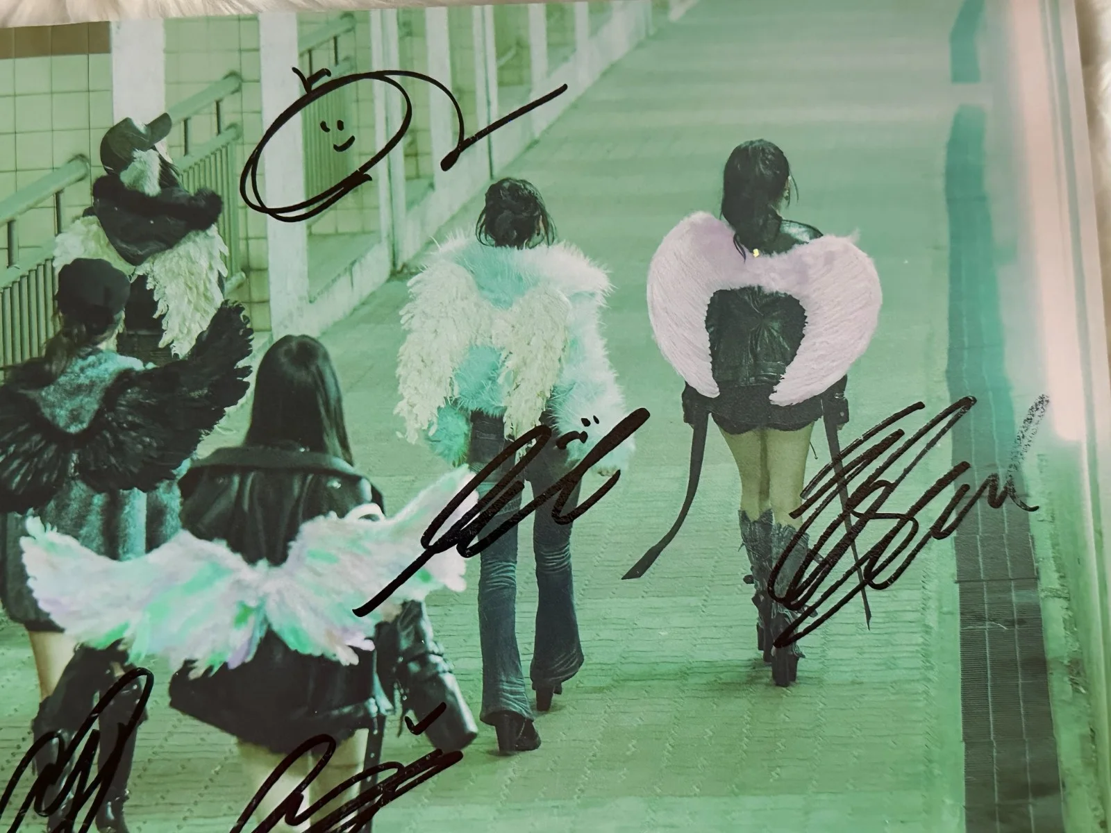 ARTMS - ALL MEMBER Autograph(Signed) PROMO ALBUM KPOP, image 3