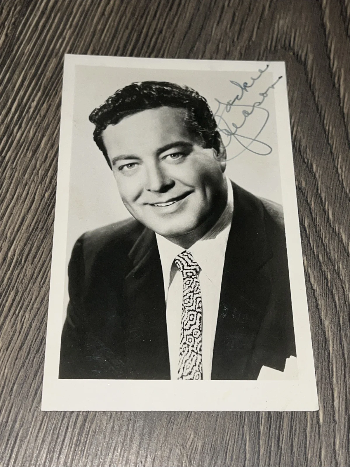 Jackie Gleason — Jackie Gleason Autograph Vintage Postcard Photo – The Honeymooners